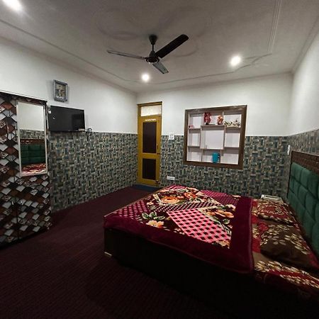 Hotel Reshi Srinagar  Bagian luar foto